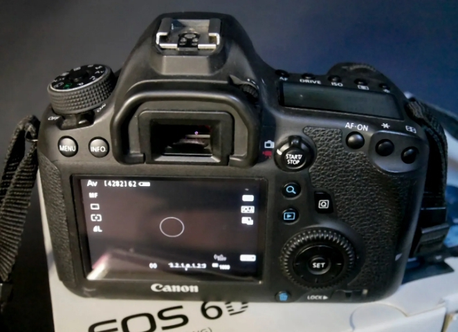 Camera canon eos 6d digital slr camera, 10320 clicks, in very good condition - Miniature 4