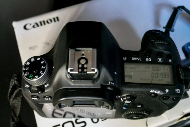 Camera canon eos 6d digital slr camera, 10320 clicks, in very good condition - Miniature 3