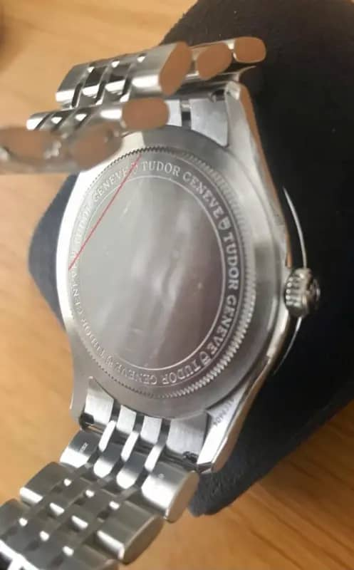 Montre Tudor en argent tout neuf