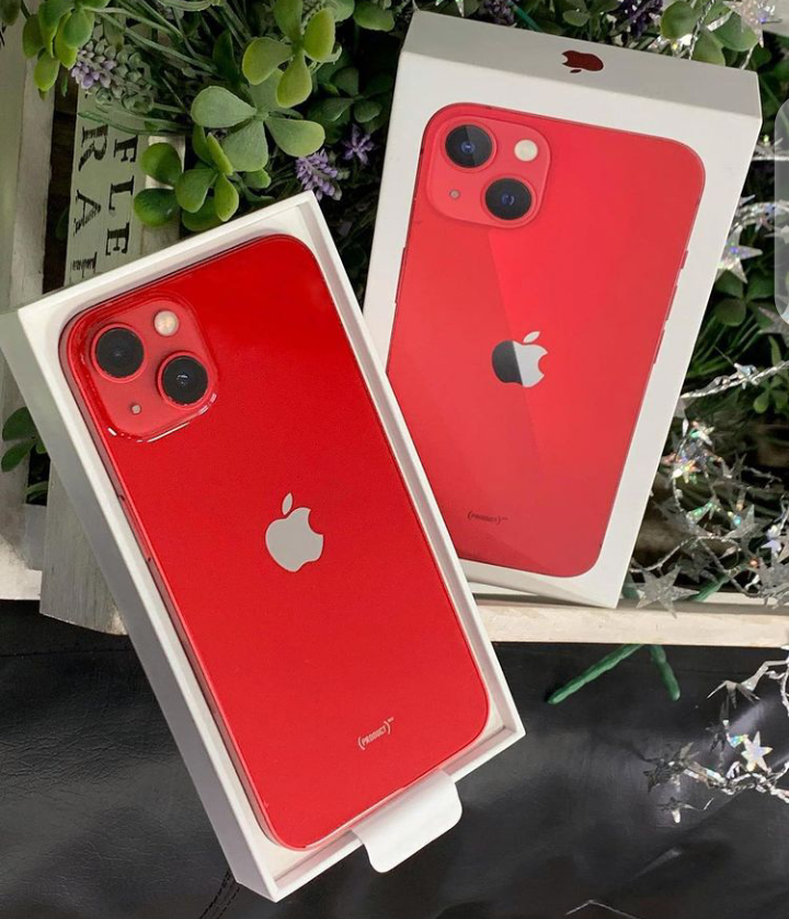 iPhone 13 en bon état et a très bon prix - Miniature 2