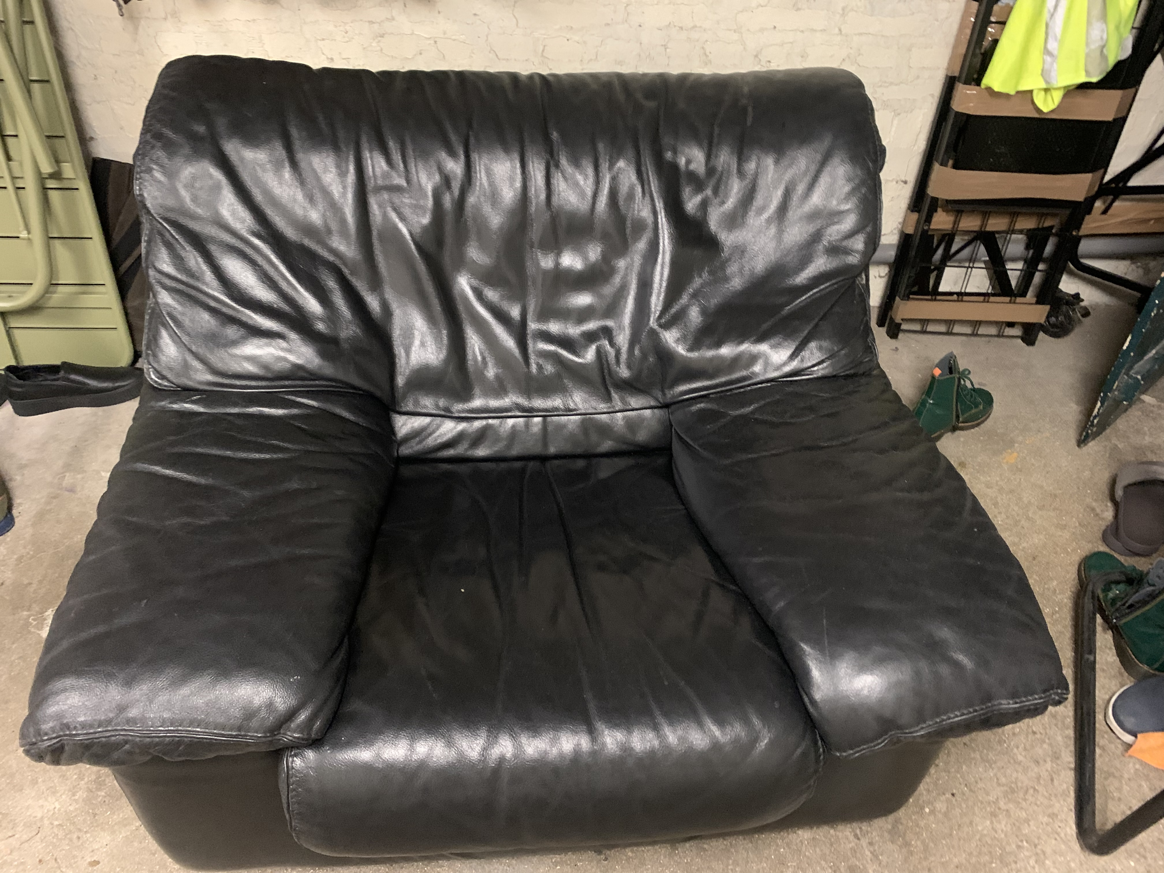 Fauteuil en cuir noir