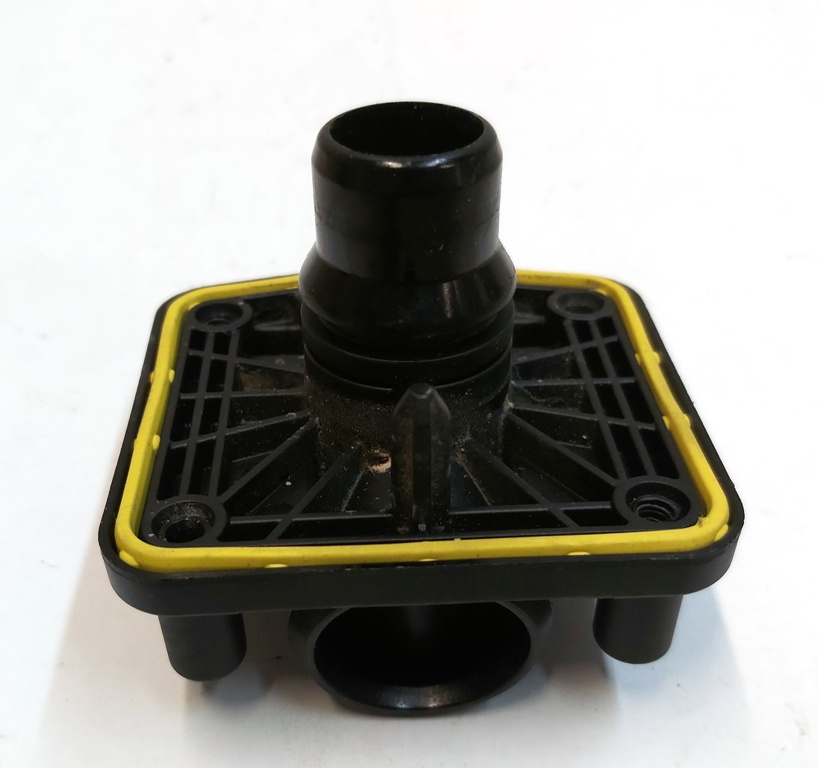 Adaptateur de tuyau de refroidissement de batterie principale Tesla
1090365-00-E