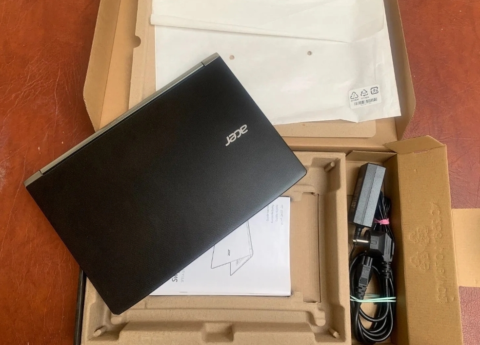 PC PORTABLE ULTRABOOK ACER