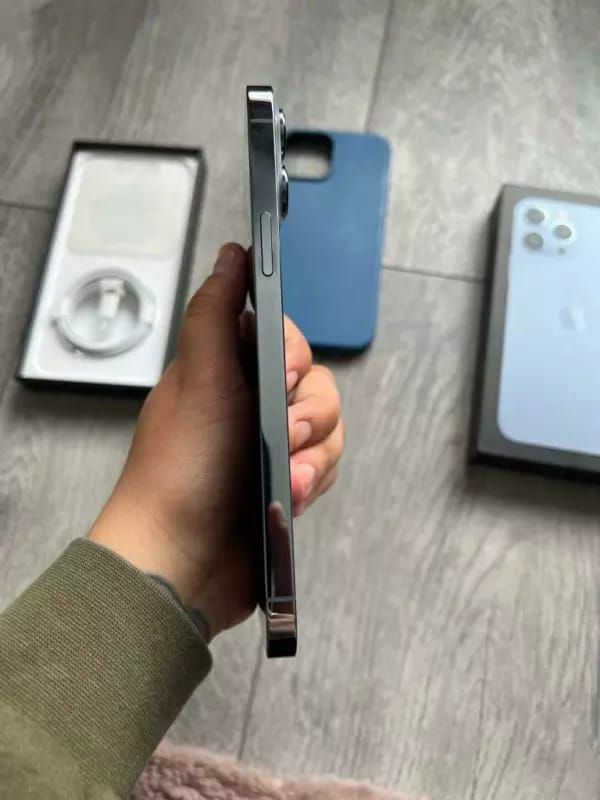 IPHONE 13 PRO - Miniature 2