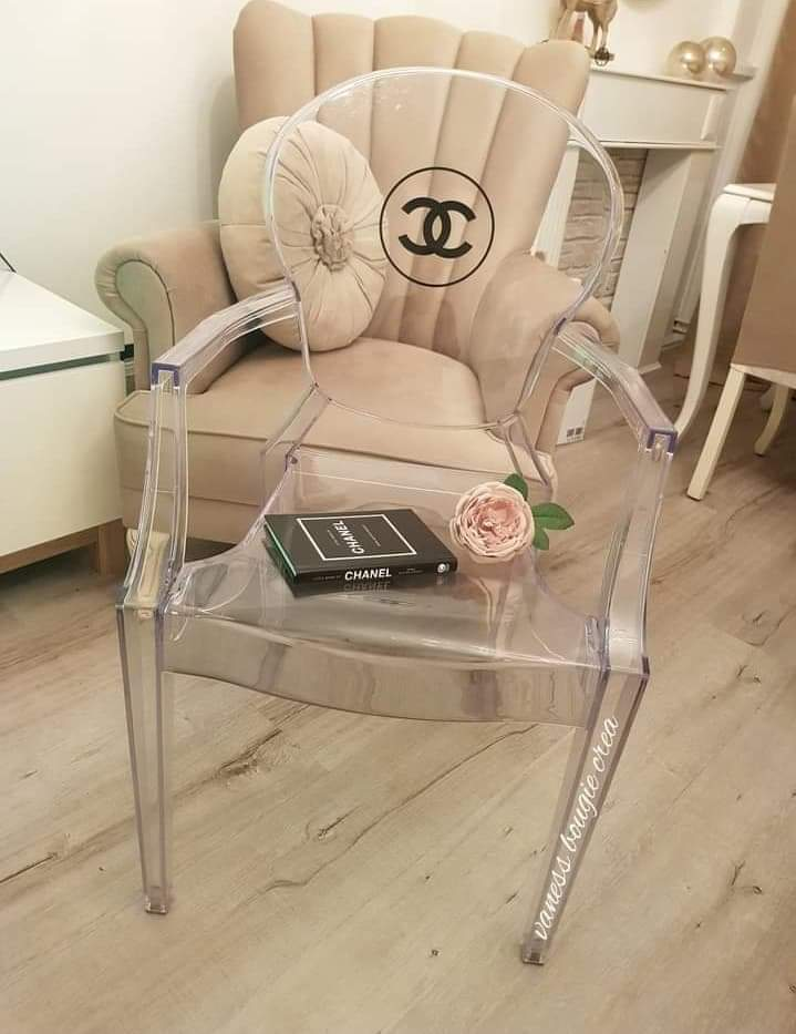 Fauteuil plexiglas style kartell baroque