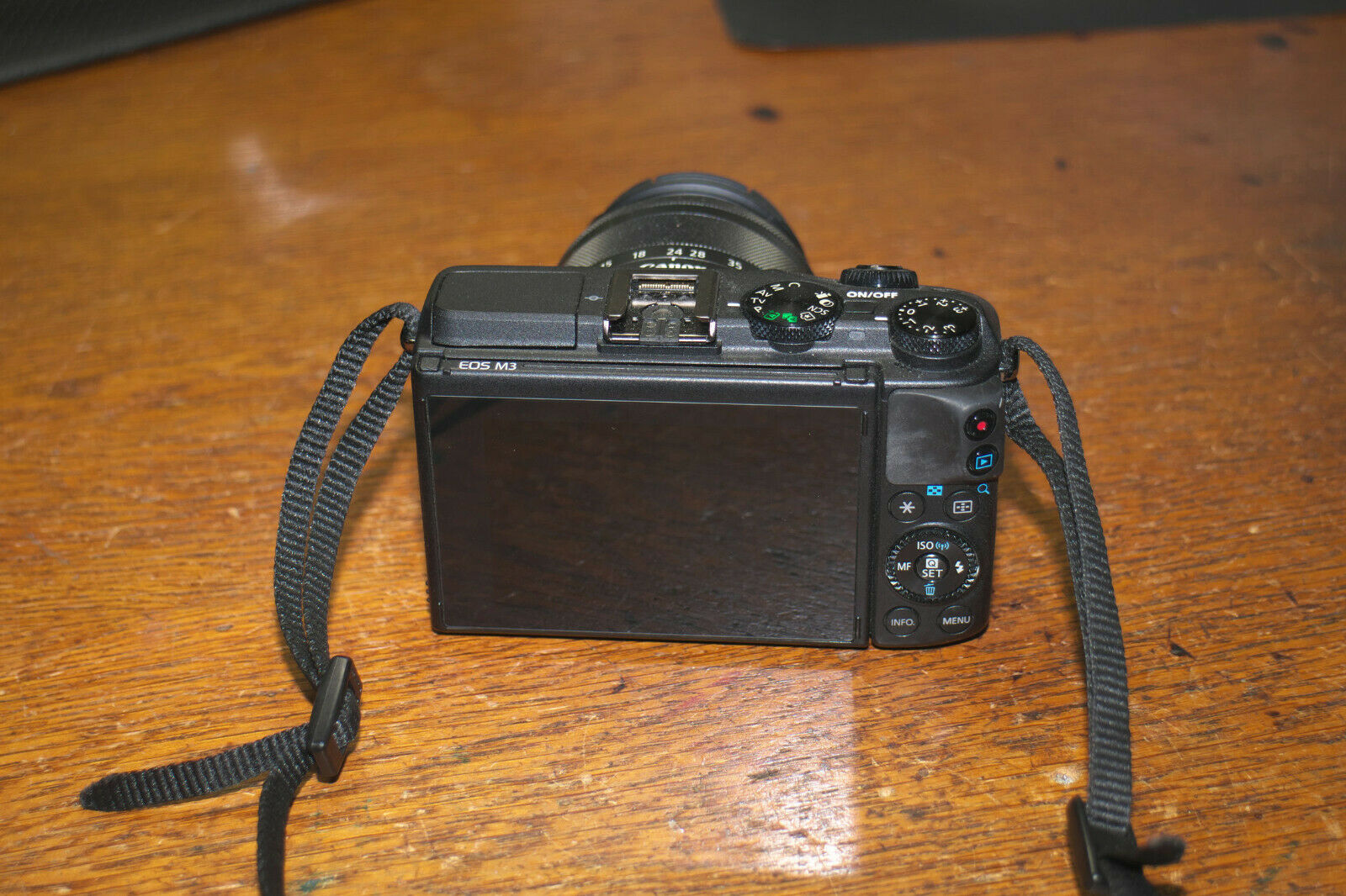 Canon EOS M3