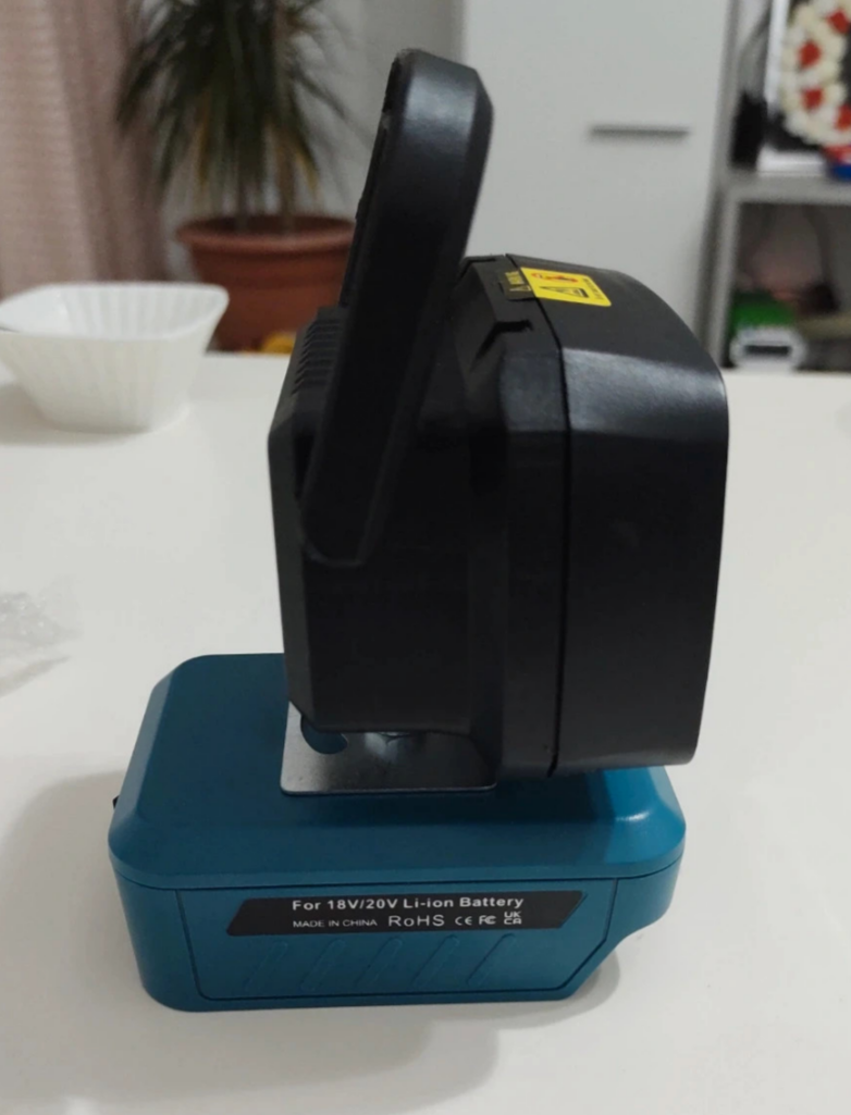 Projecteur phare lampe led 2 usb à batterie compatible Makita