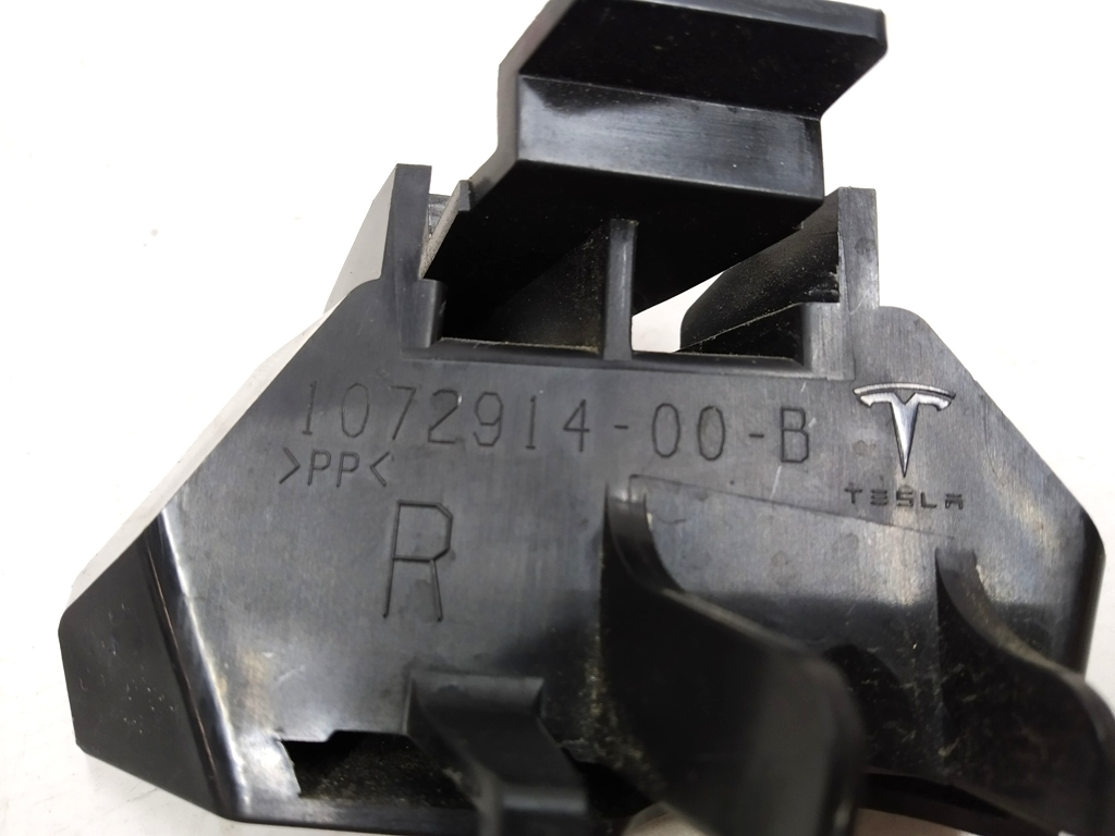 Guide de pare-chocs avant inférieur droit Tesla 1072914-00-B
