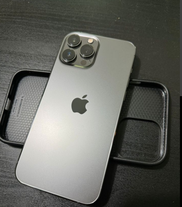 iPhone13 pro neuf disponible à livraison