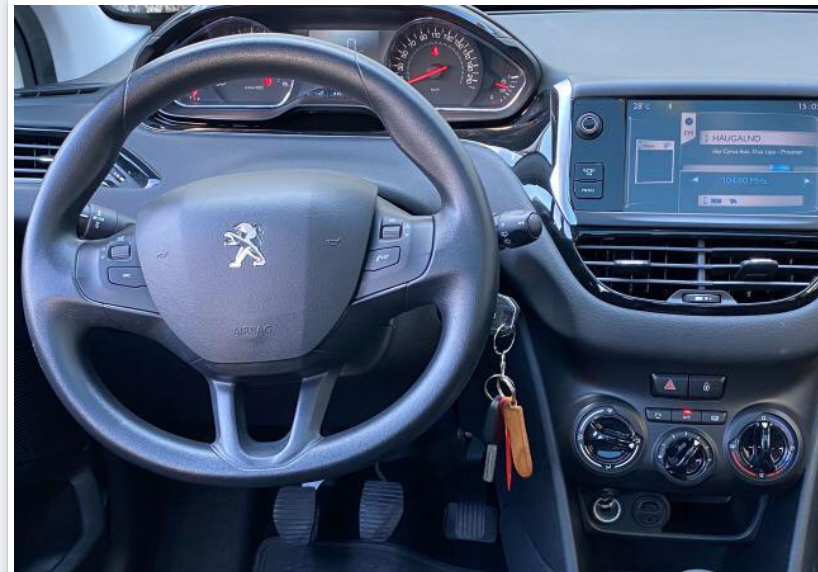 Peugeot 208