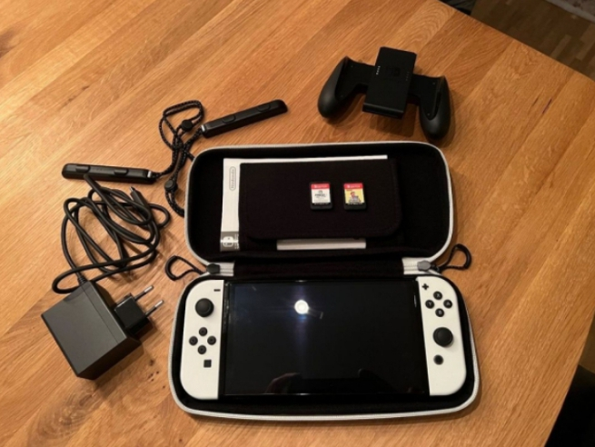 Nintendo Switch état tout neuf