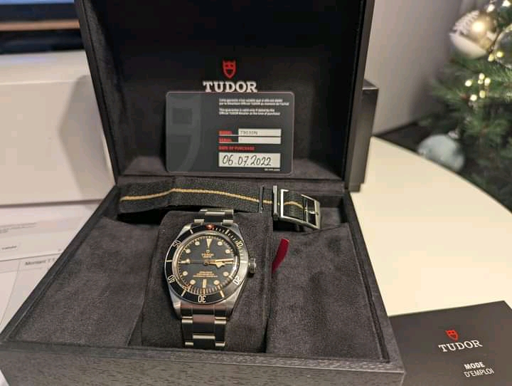Tudor BB58 encore Sticker, elle date de juillet 2022, encore sous garantis (5 ans )