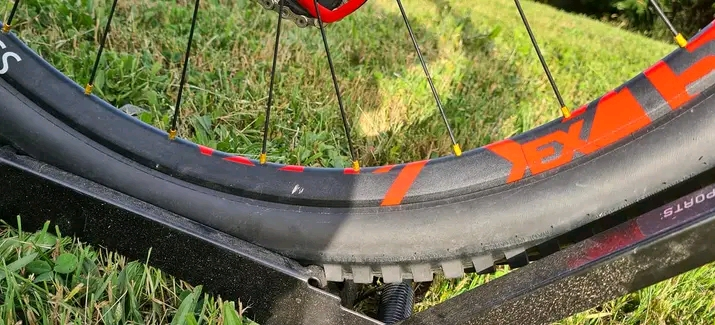 YT CAPRA TEAM SRAM