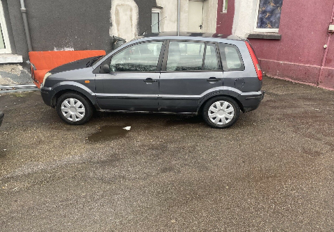 Ford Fusion - Miniature 2
