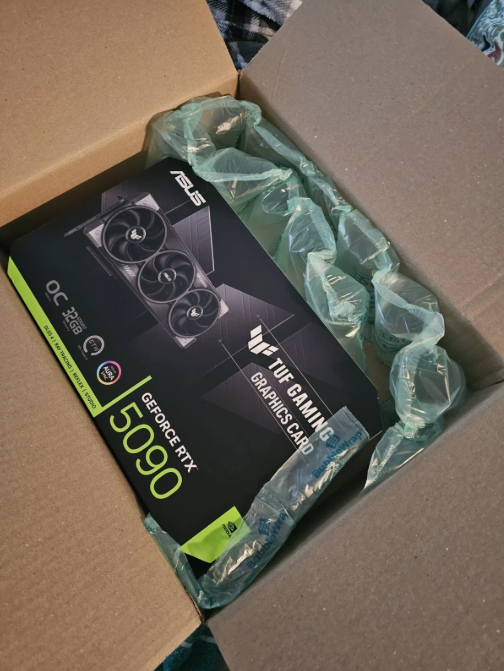 Carte graphique ASUS TUF Gaming GeForce 5090 32 Go - Neuve - Miniature 6