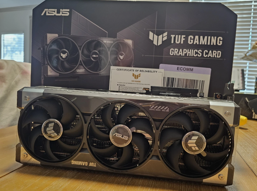 Carte graphique ASUS TUF Gaming GeForce 5090 32 Go - Neuve - Miniature 9