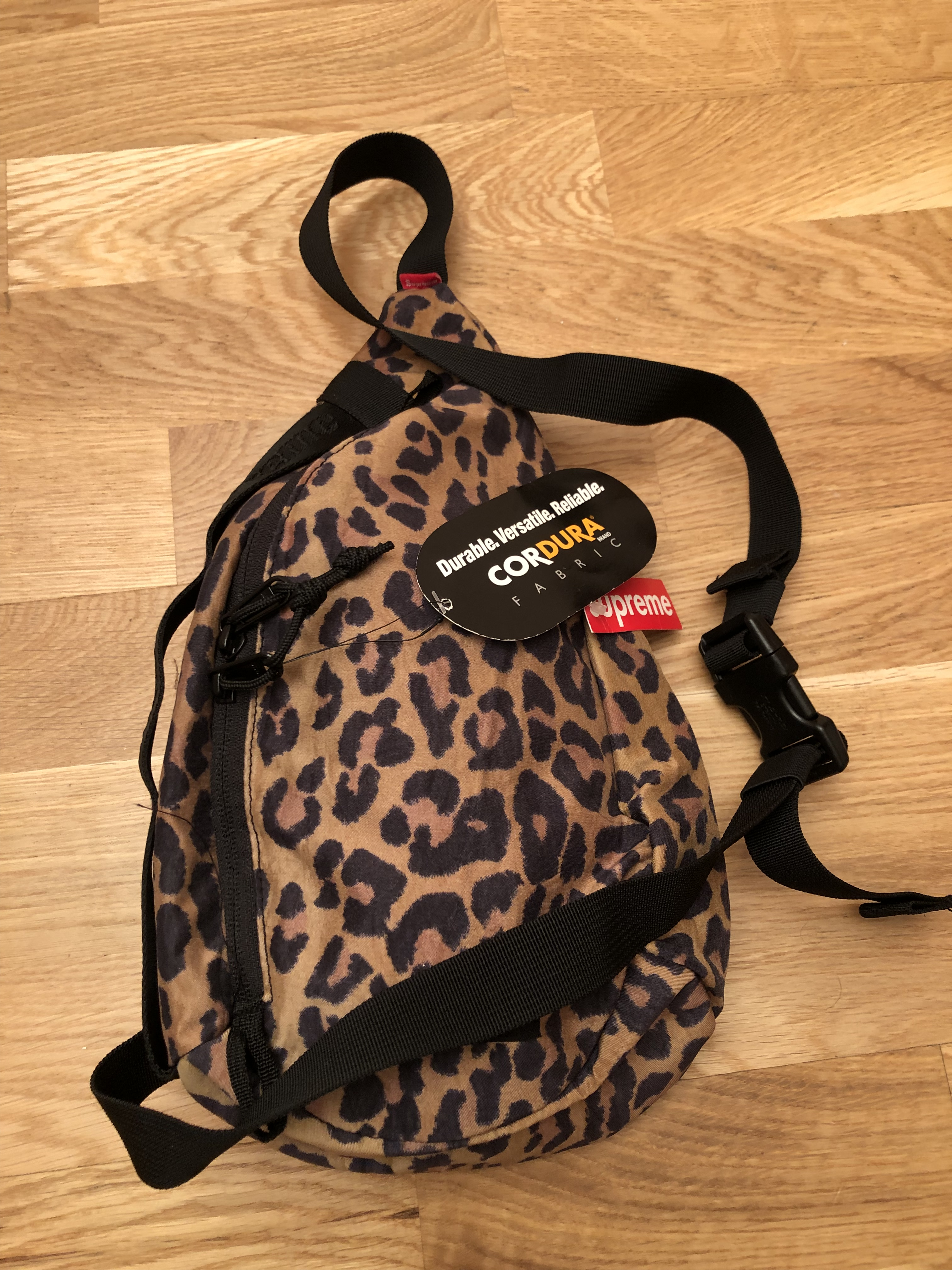 Sac bandoulière suprême léopard neuf