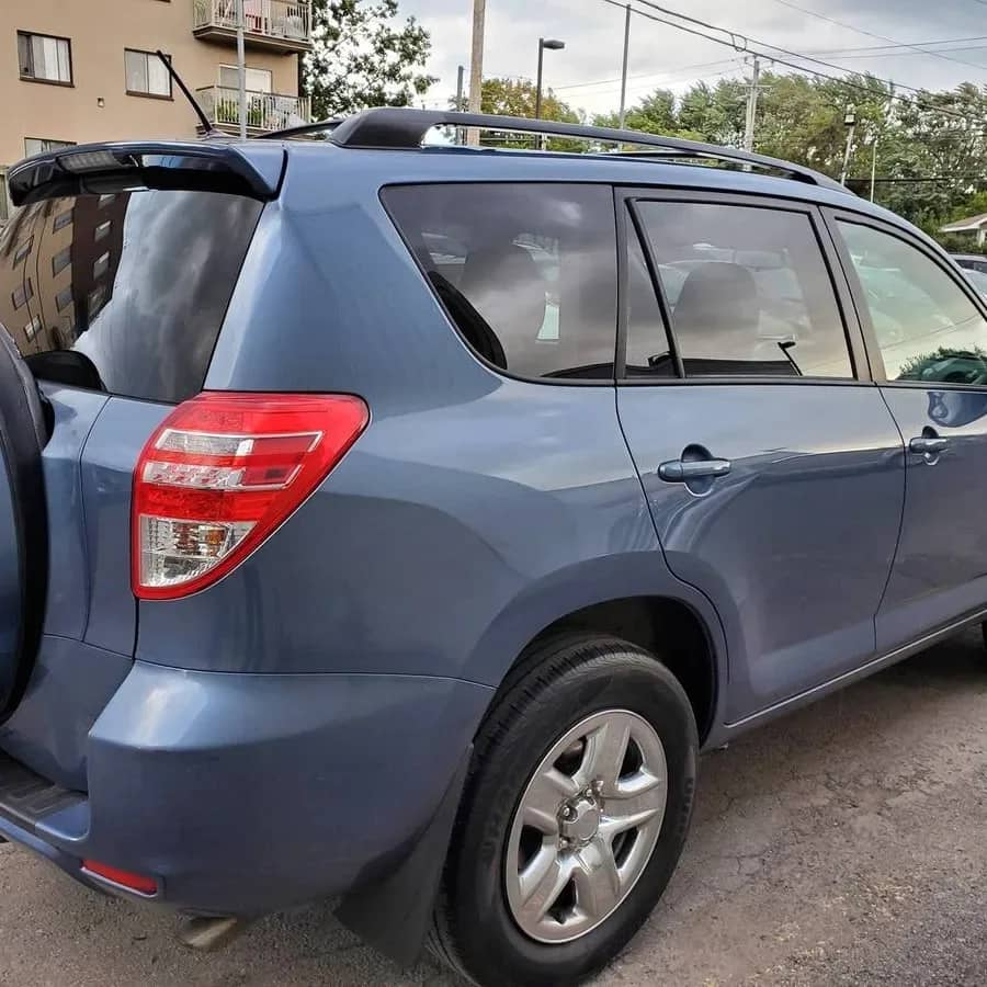 Vente de véhicules automobiles légers d'occasion