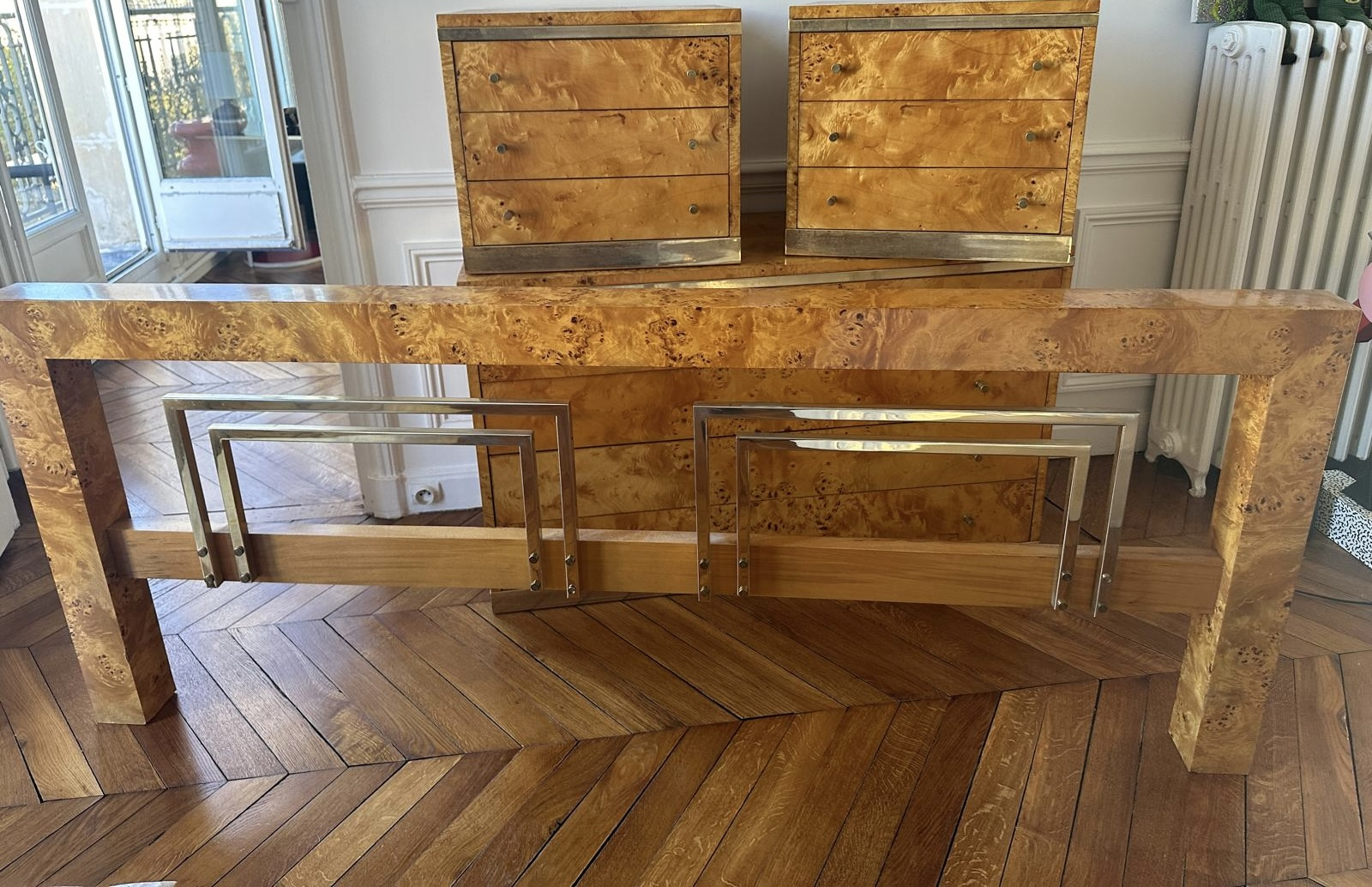 Tête de lit, tables d'appoint et commode Willy Curl