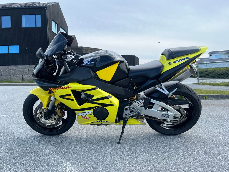 Honda CBR 954RR- Équipement; Centrale électrique - Miniature 6