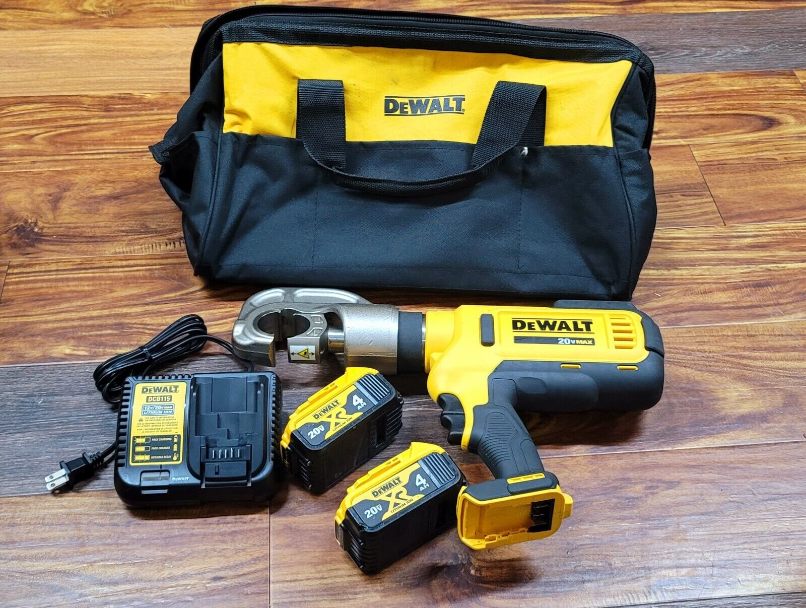 DEWALT-DCK883D2-20V-MAX-Li-Ion-Cordless-8-Tool-Combo - Miniature 3