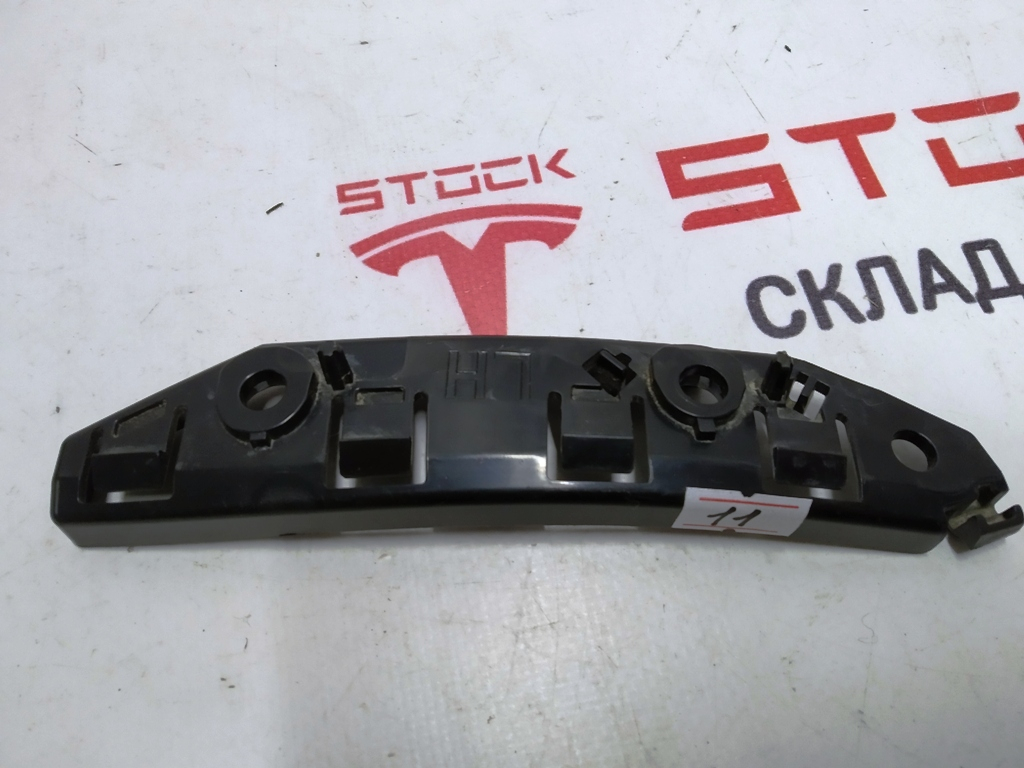 Support de montage guide pare-chocs garde-boue gauche Tesla 3
1084181-00-E