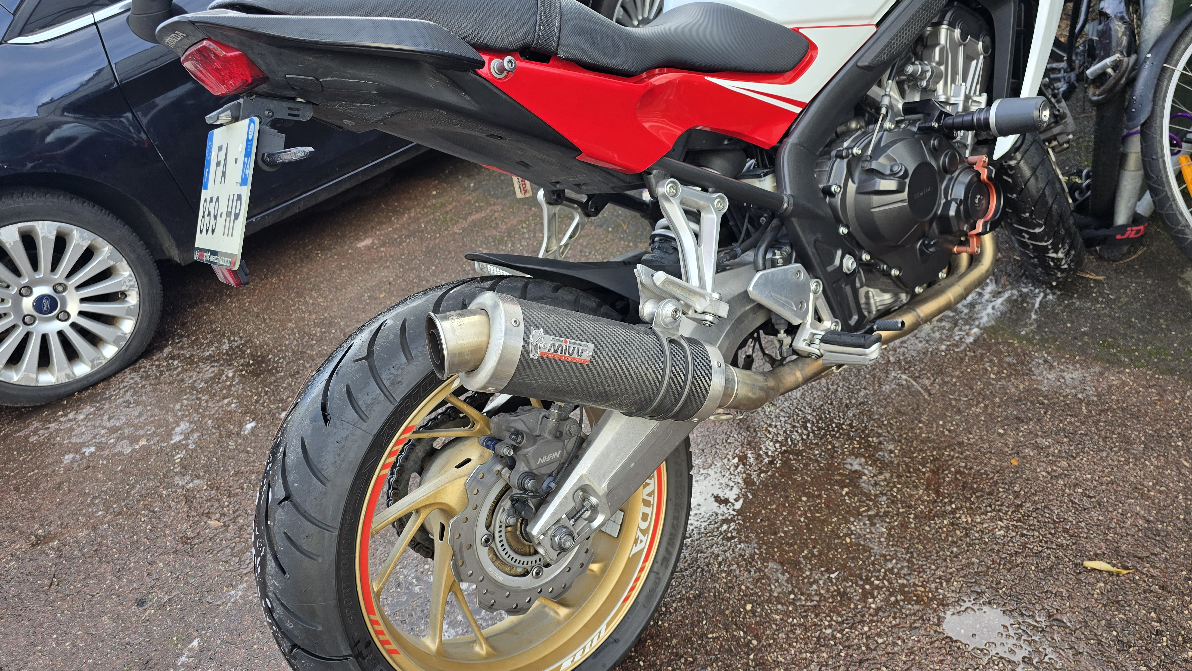 Moto HONDA CB650F en parfait état