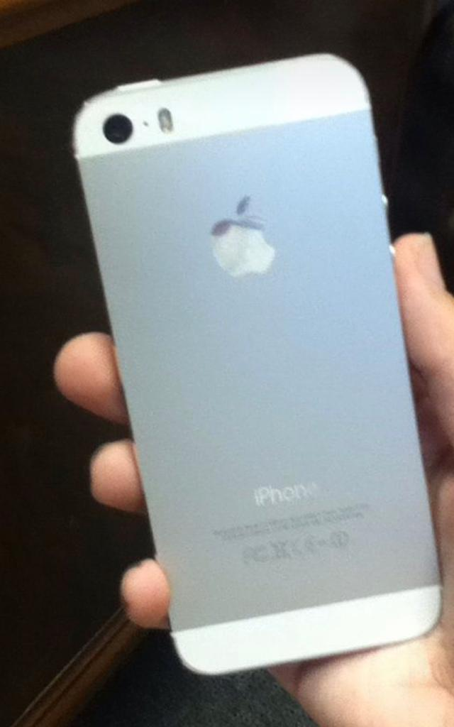 iPhone 5s - Bordeaux - pas de livraison