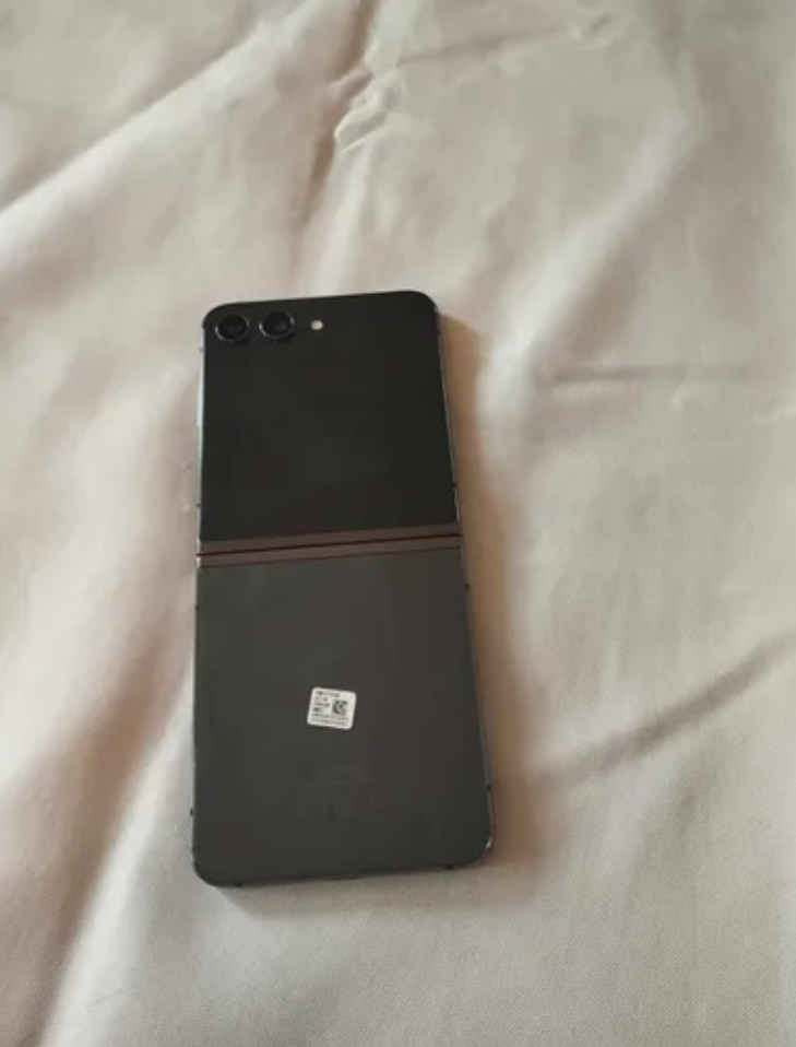 Samsung Galaxy Z Flip 5 - Comme Neuf