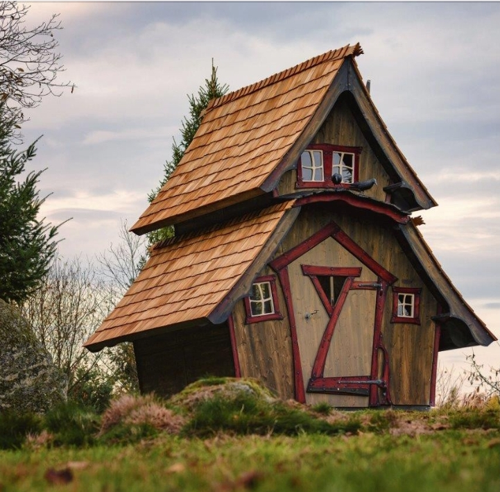 Maisonnette insolite en bois 2,5 x 3,5 m - Neuve - Fun Nature - Miniature 2
