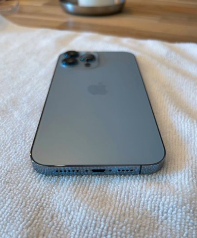 iphone 13 pro max en très bon état. - Miniature 4