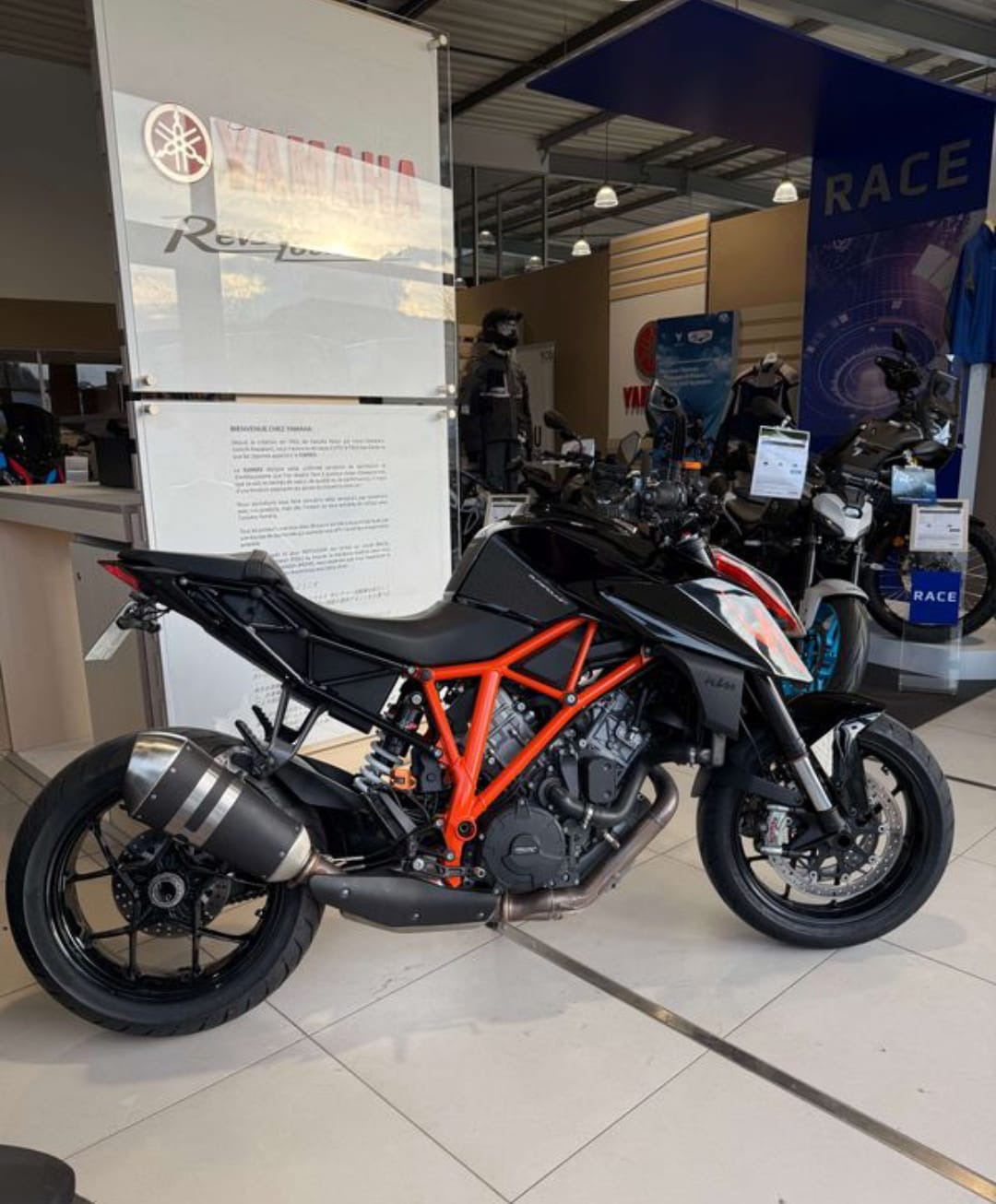 Ktm 1290 super duk