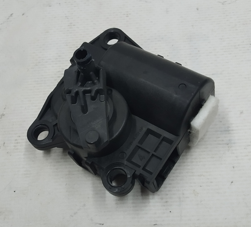 Panneau central passager conduit d'air moteur électrique Tesla  1083325-00-Z