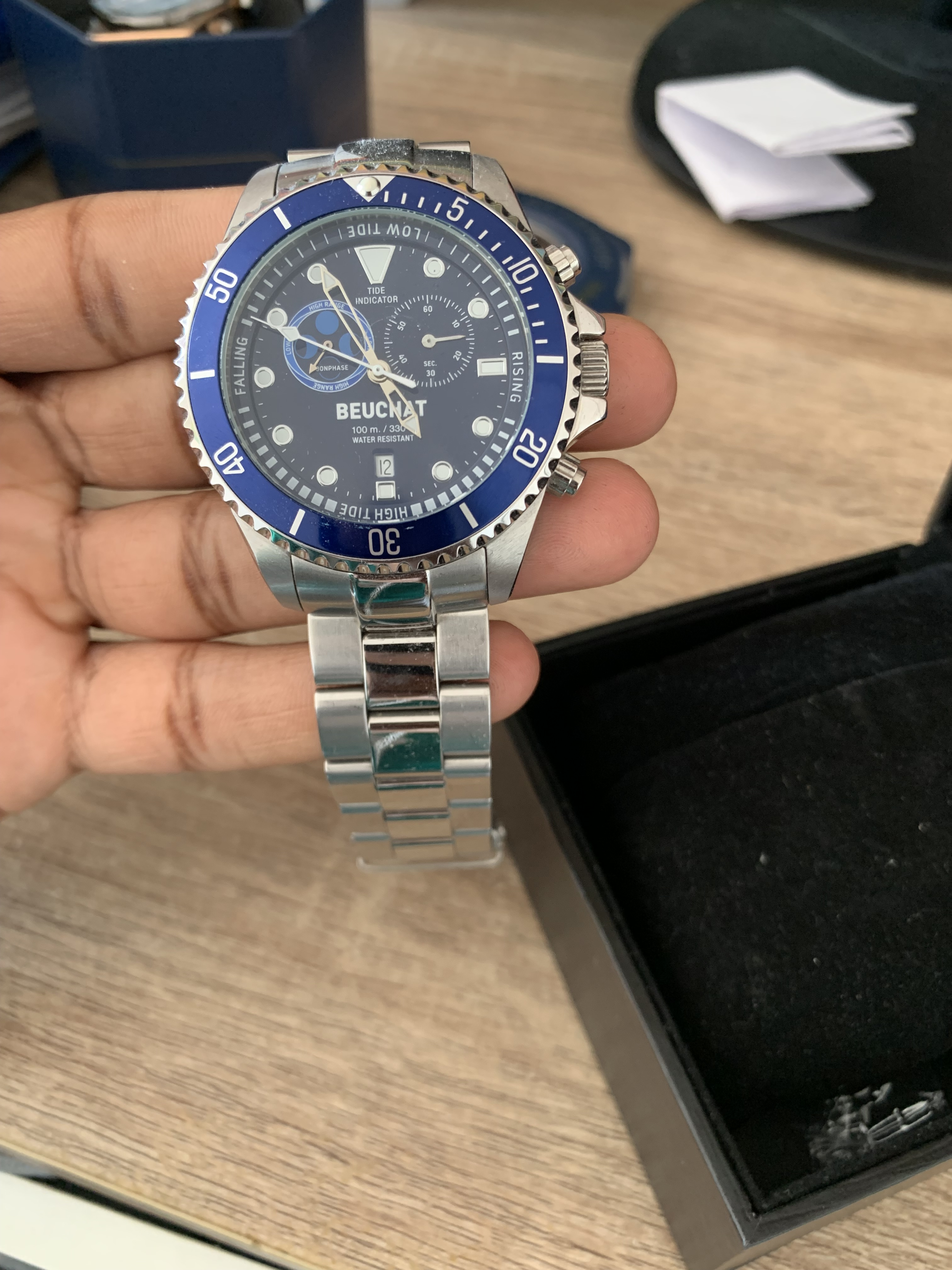 Montre Beuchat élégante et durable - Miniature 2