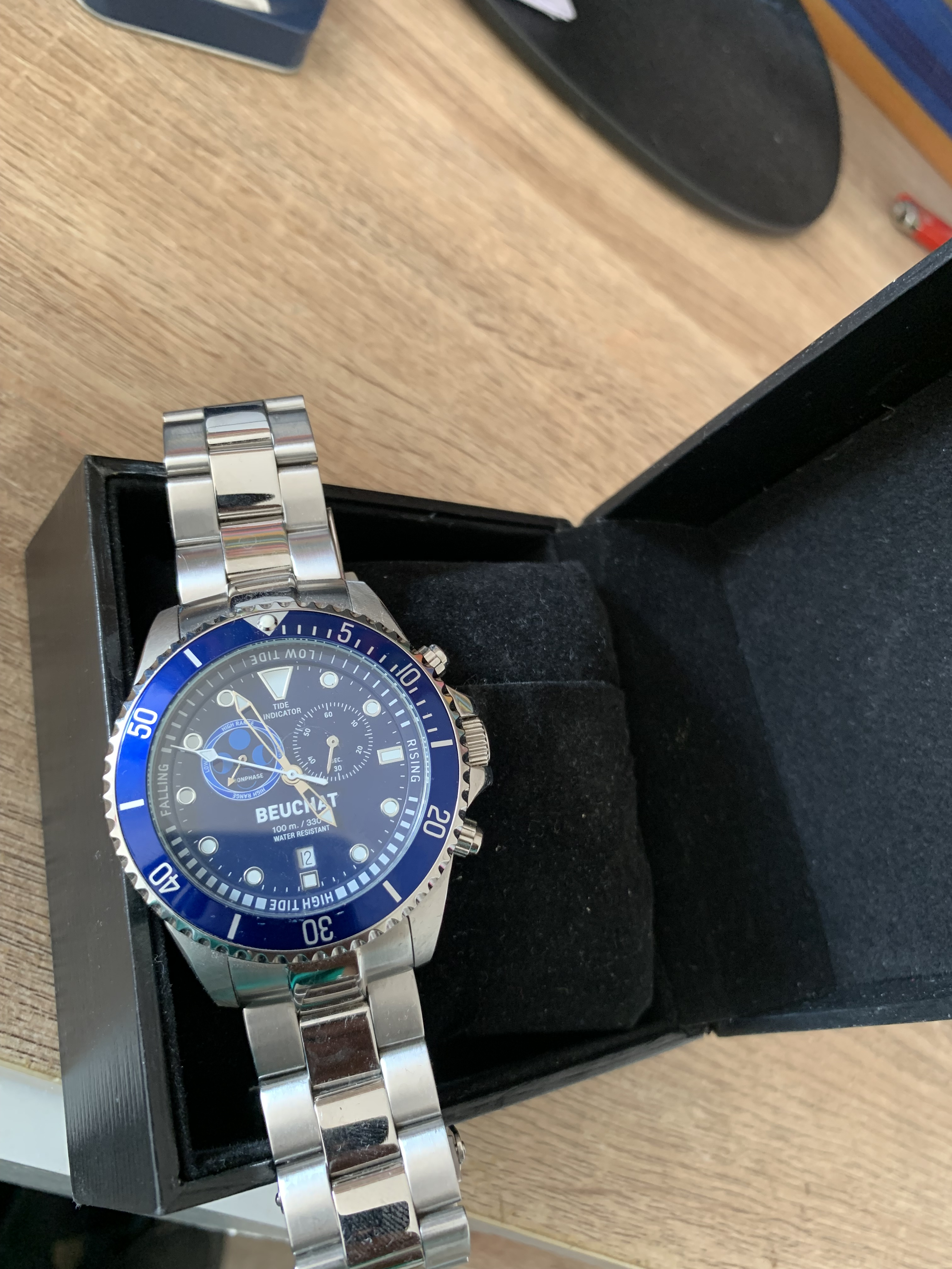 Montre Beuchat élégante et durable - Miniature 4