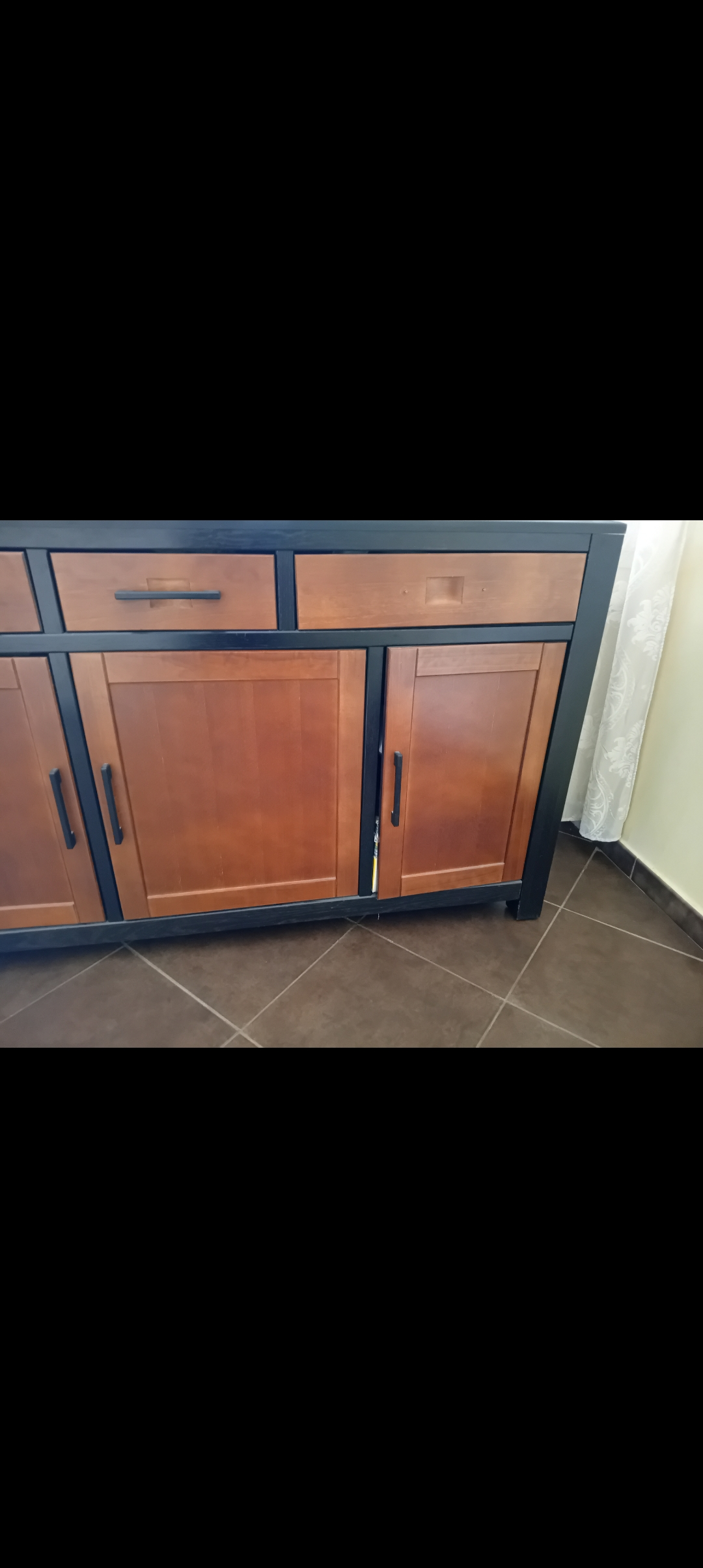 Grand buffet en bois noir et marron