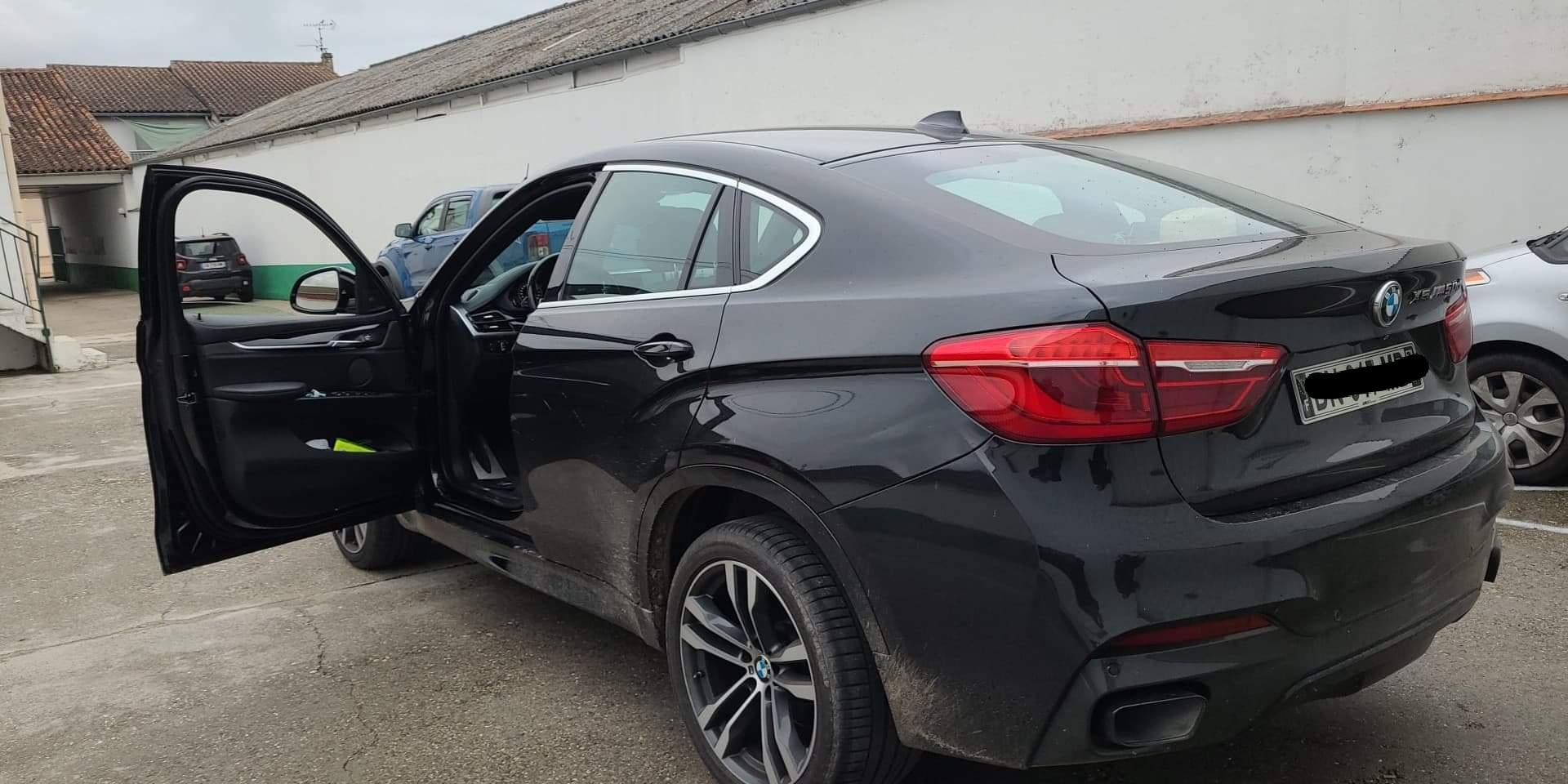 Véhicule BMW X6