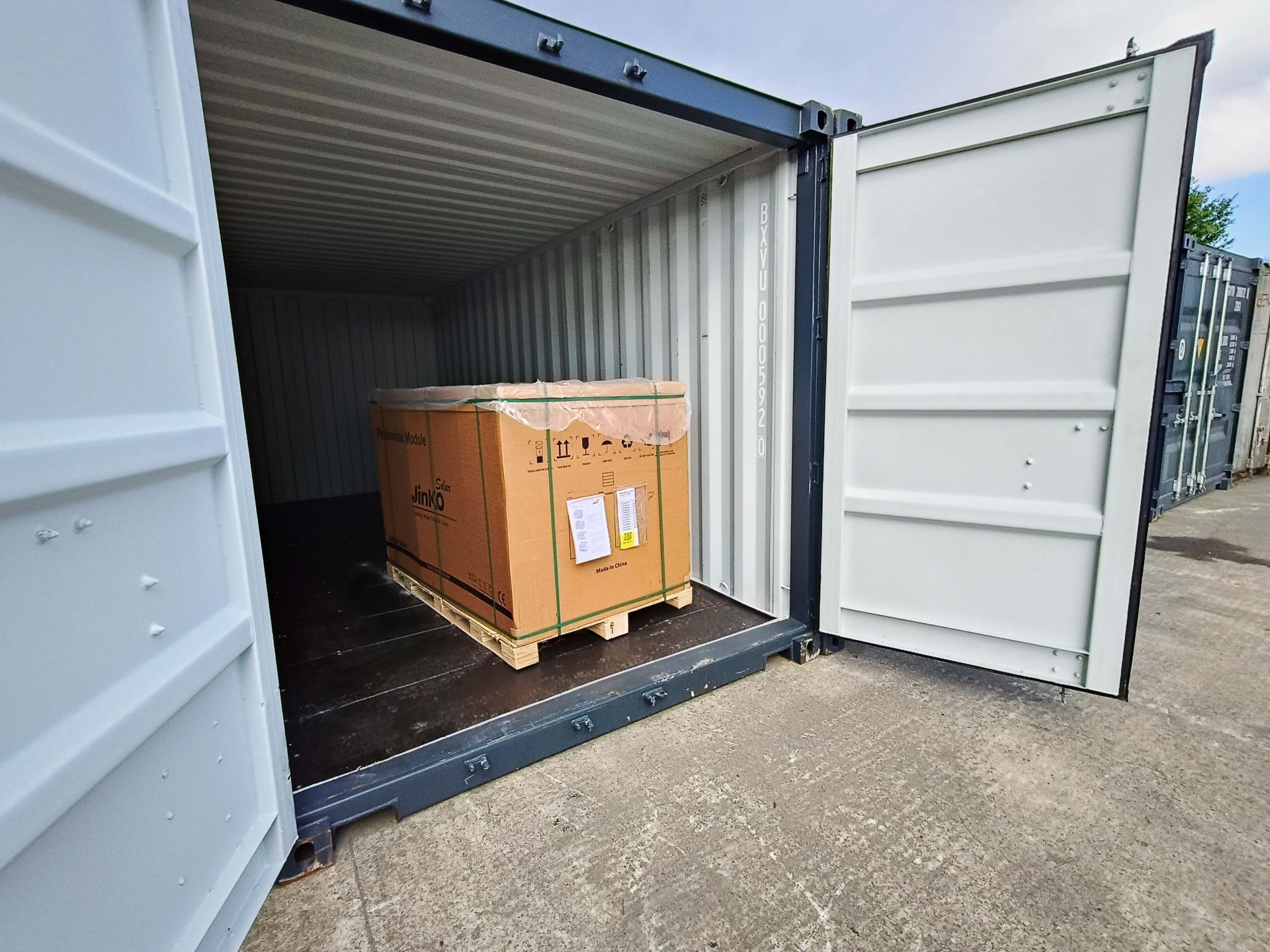 Box à louer 14m2/33m3 - Miniature 2