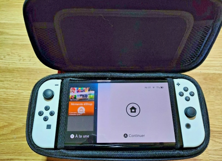 Nintendo Switch OLED ungepatcht + 256 Go SD.