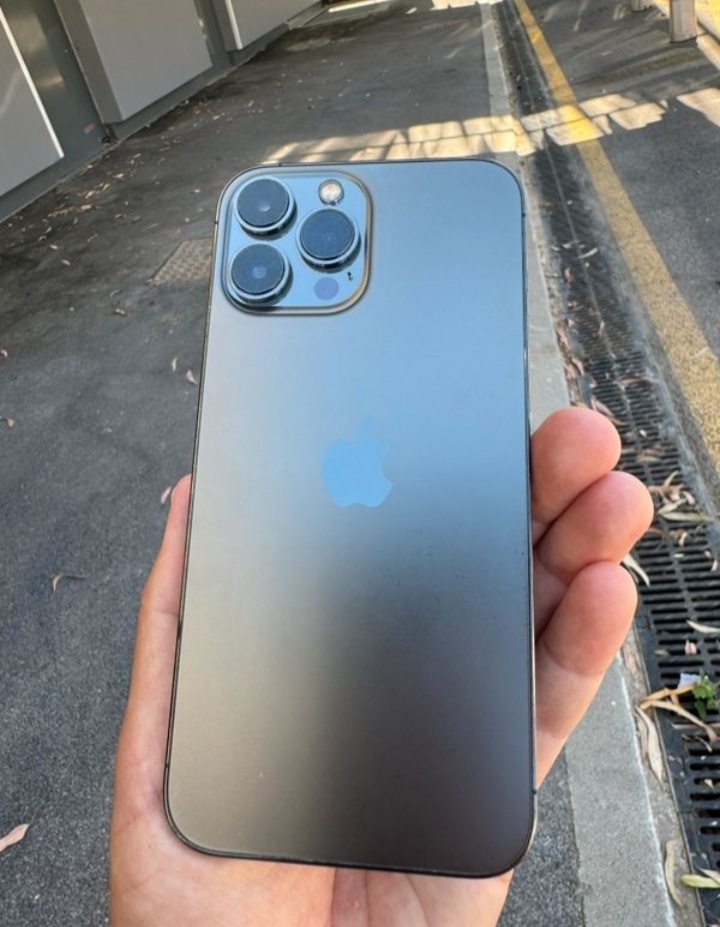 Je vends mon iPhone 13 pro max