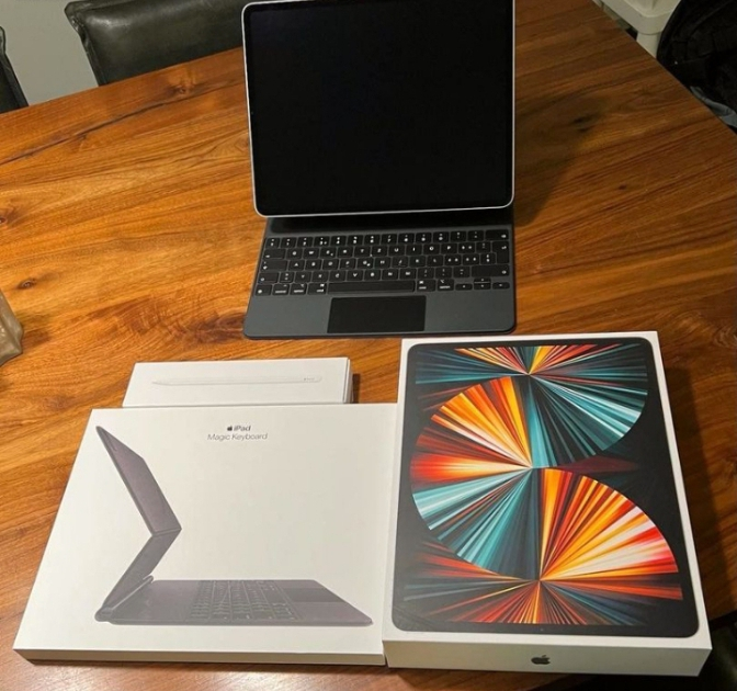 iPad pro 12.9 256 GB 5e génération