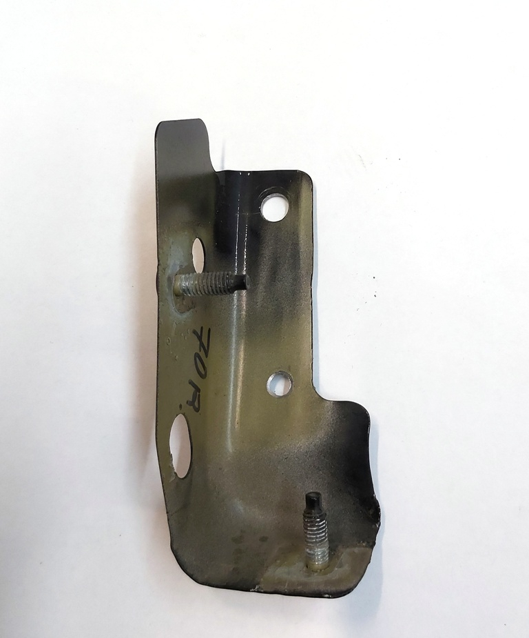 Support de montage de garde-boue inférieur, avant droit Tesla Y
1487440-00-A