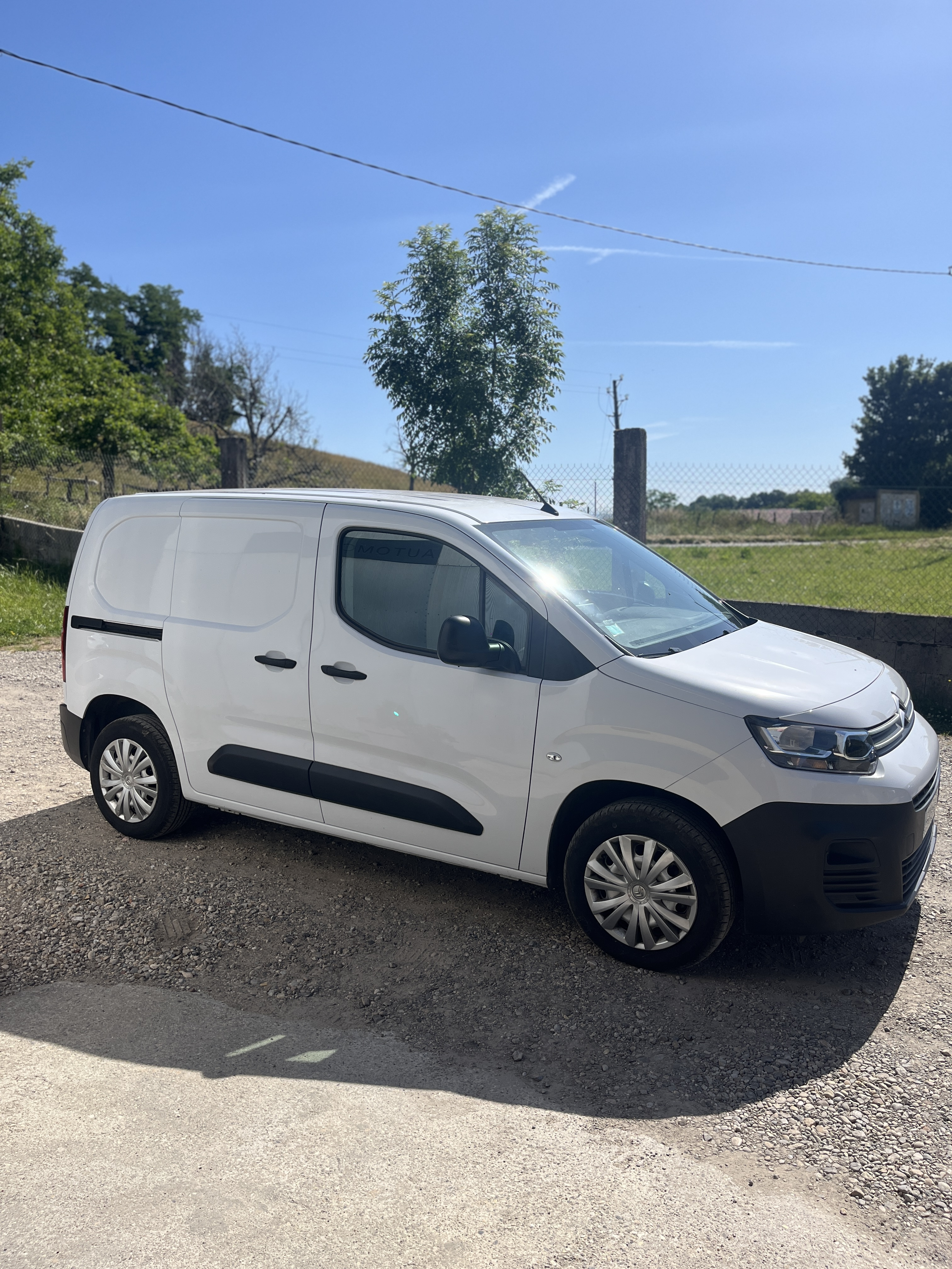 Citroën Berlingo BlueHDi 130 - Miniature 6