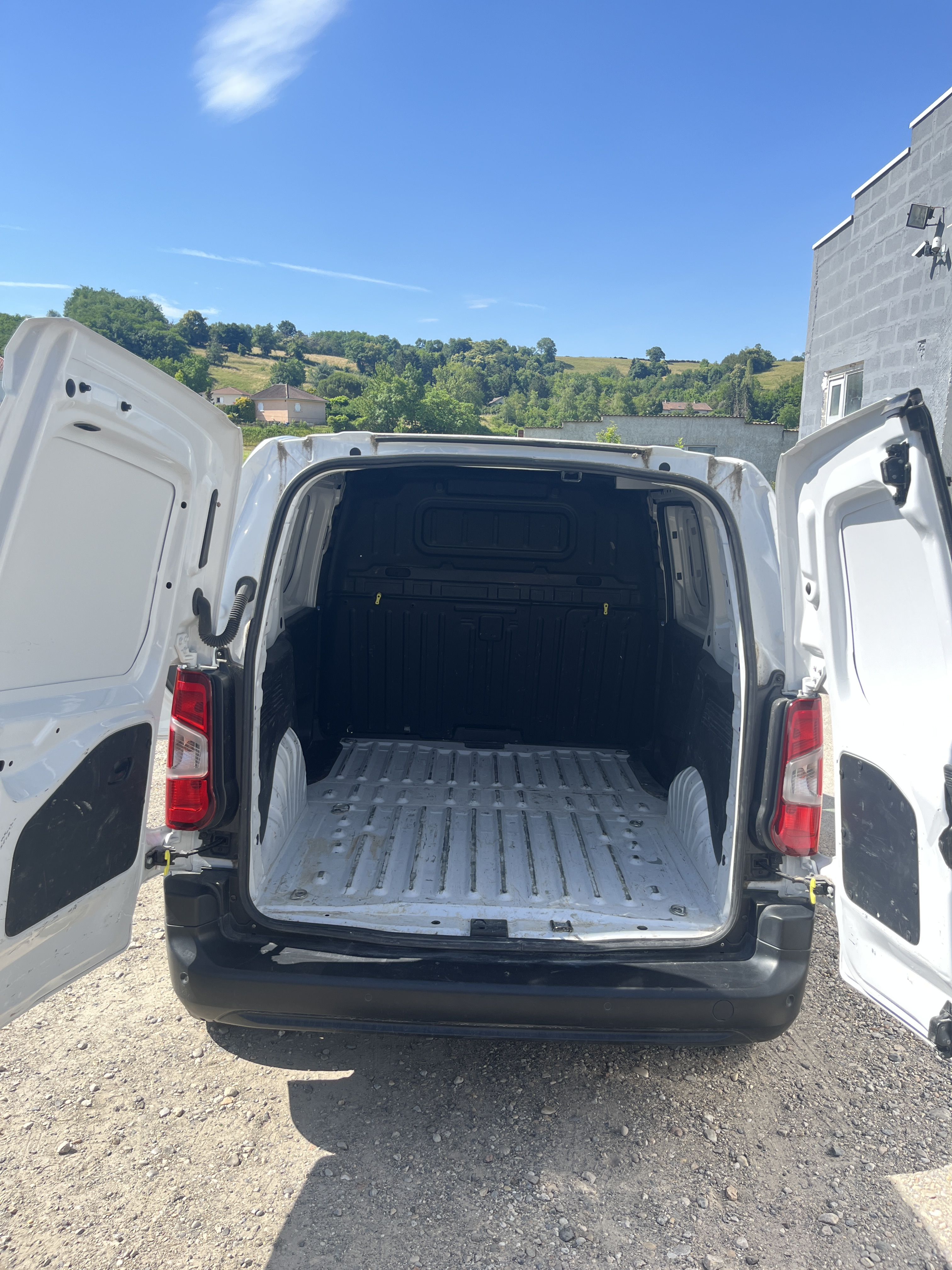 Citroën Berlingo BlueHDi 130 - Miniature 5