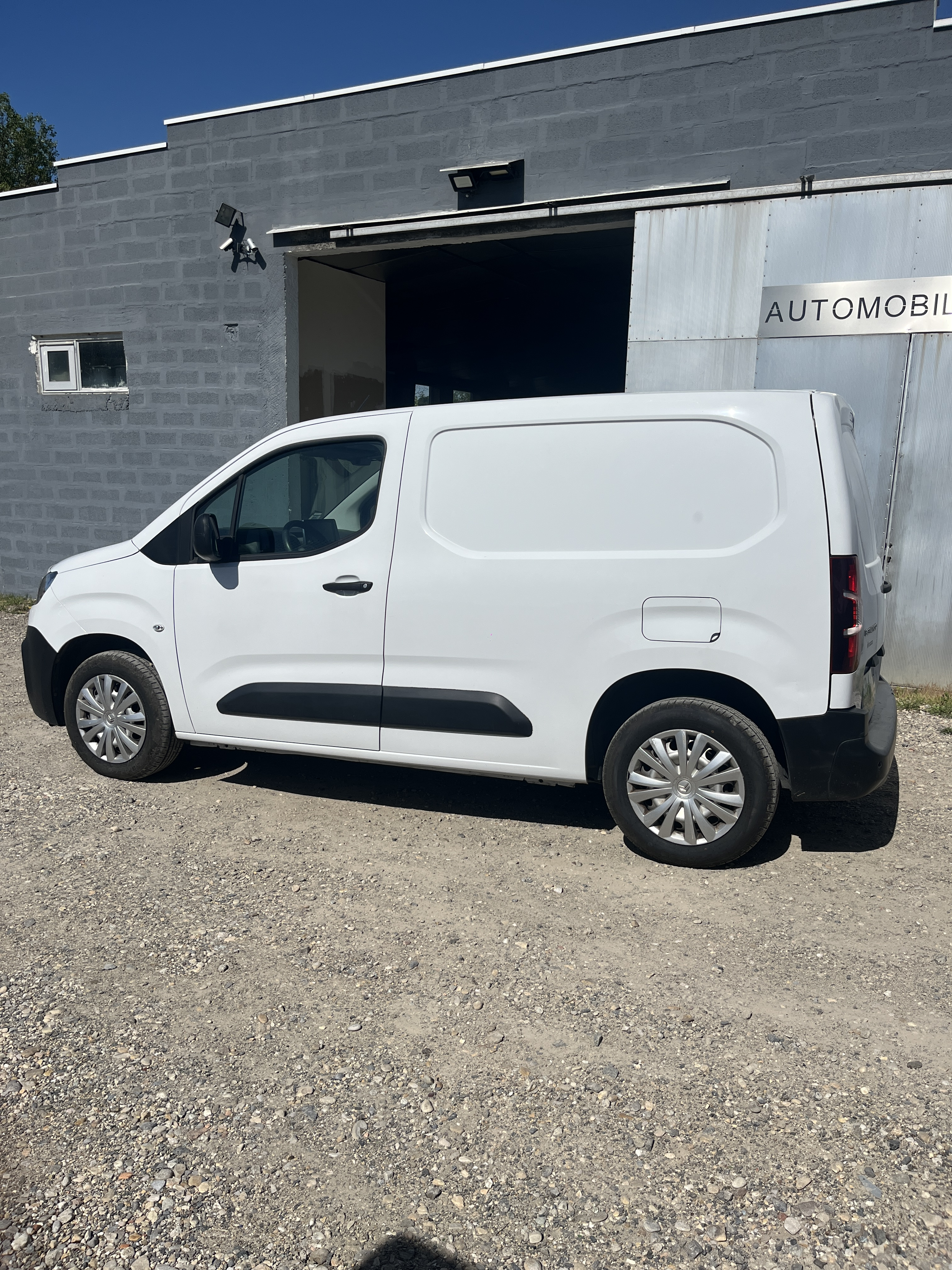 Citroën Berlingo BlueHDi 130 - Miniature 3
