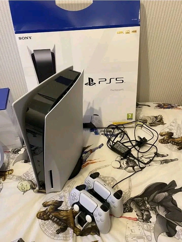 PlayStation5 - Photo 1