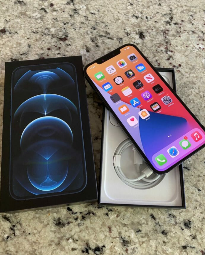 IPHONE 12 max pro - Miniature 2