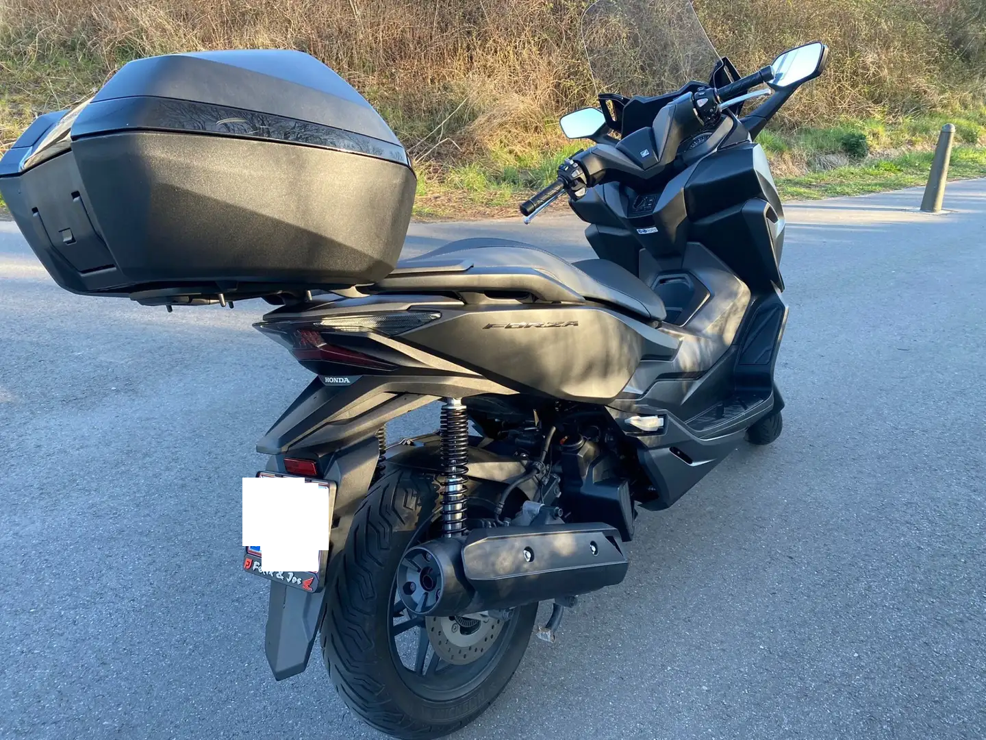 Honda Forza 125 - Miniature 2