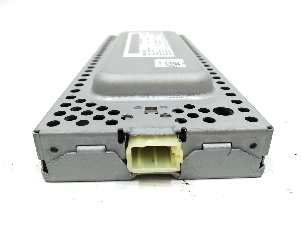 Radio FM/HD/SXM Tesla modèle X 1143716-00-B