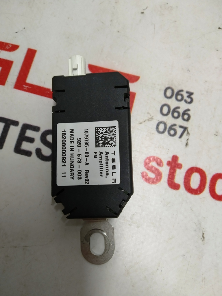 Amplificateur d'antenne FM Tesla  1079735-00-A